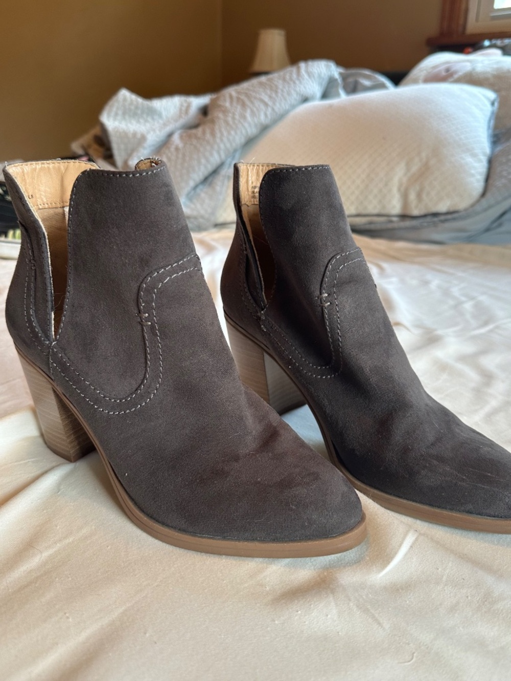 Express Charcoal Faux Suede Western Block Heel Ankle Booties Size 8